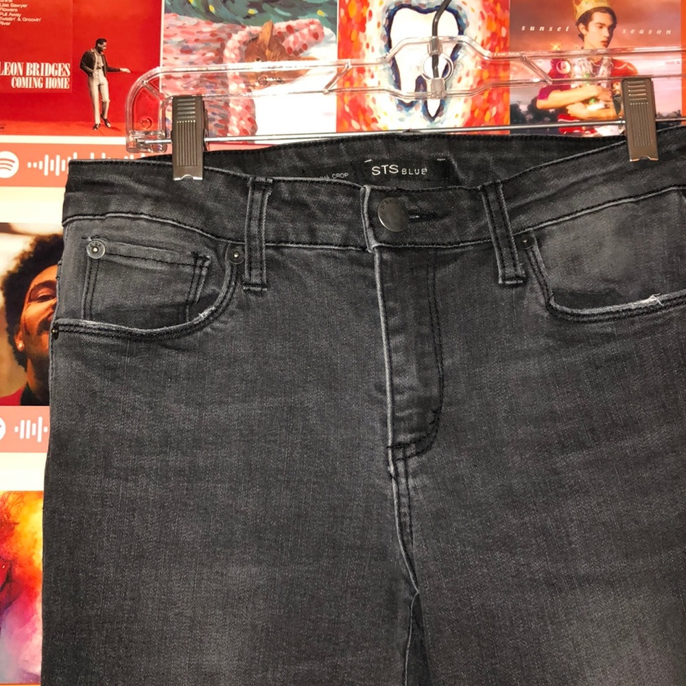 COMFY GREY JEANS